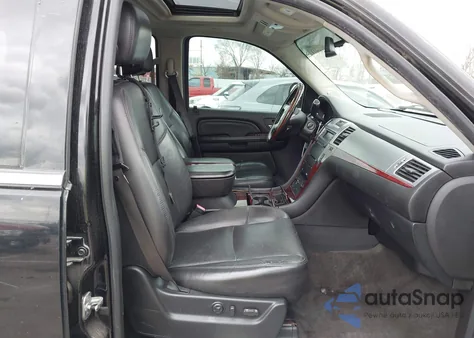 2007 Cadillac Escalade Standard z USA, uszkodzony, nr VIN 1GYEC63807R293836